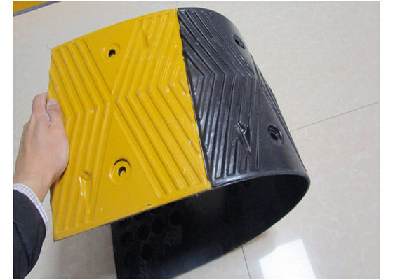 1 Meter Black Yellow Road Safety Rubber Speed Hump