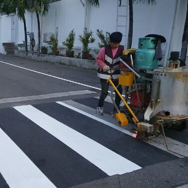 Buy Strong Wear Resistance Thermoplastic Road Line Paint Powder White Yellow Marking Paint for Roads Spray Application online manufacture